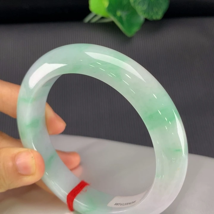 翡翠未镶嵌手镯正圈60