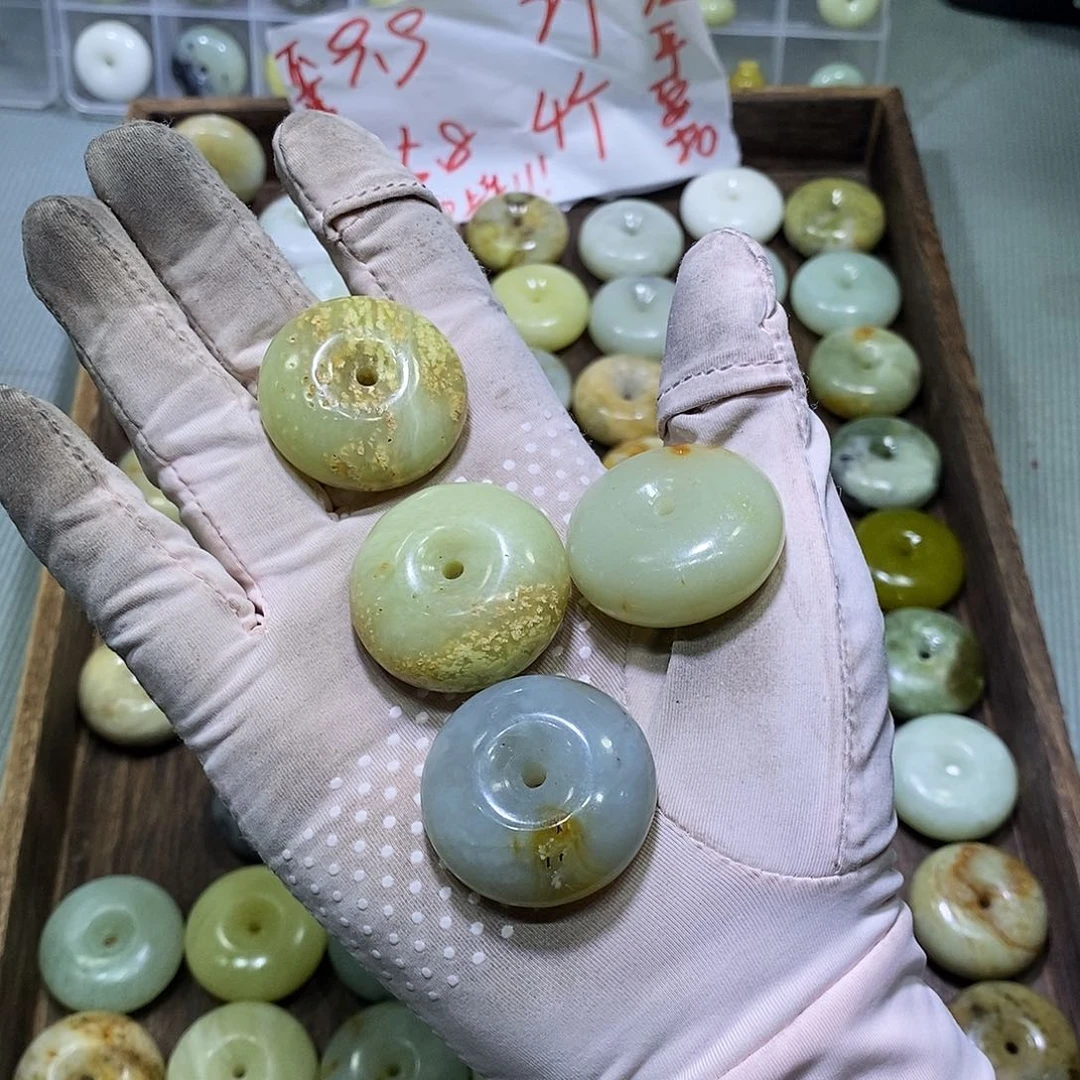 合金蛇纹石玉颈饰303