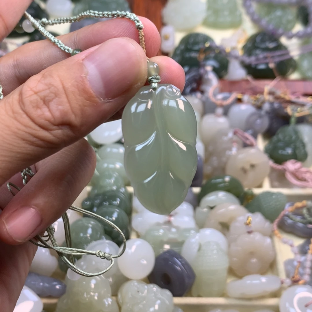 【闪购商品】和田玉未镶嵌颈饰
