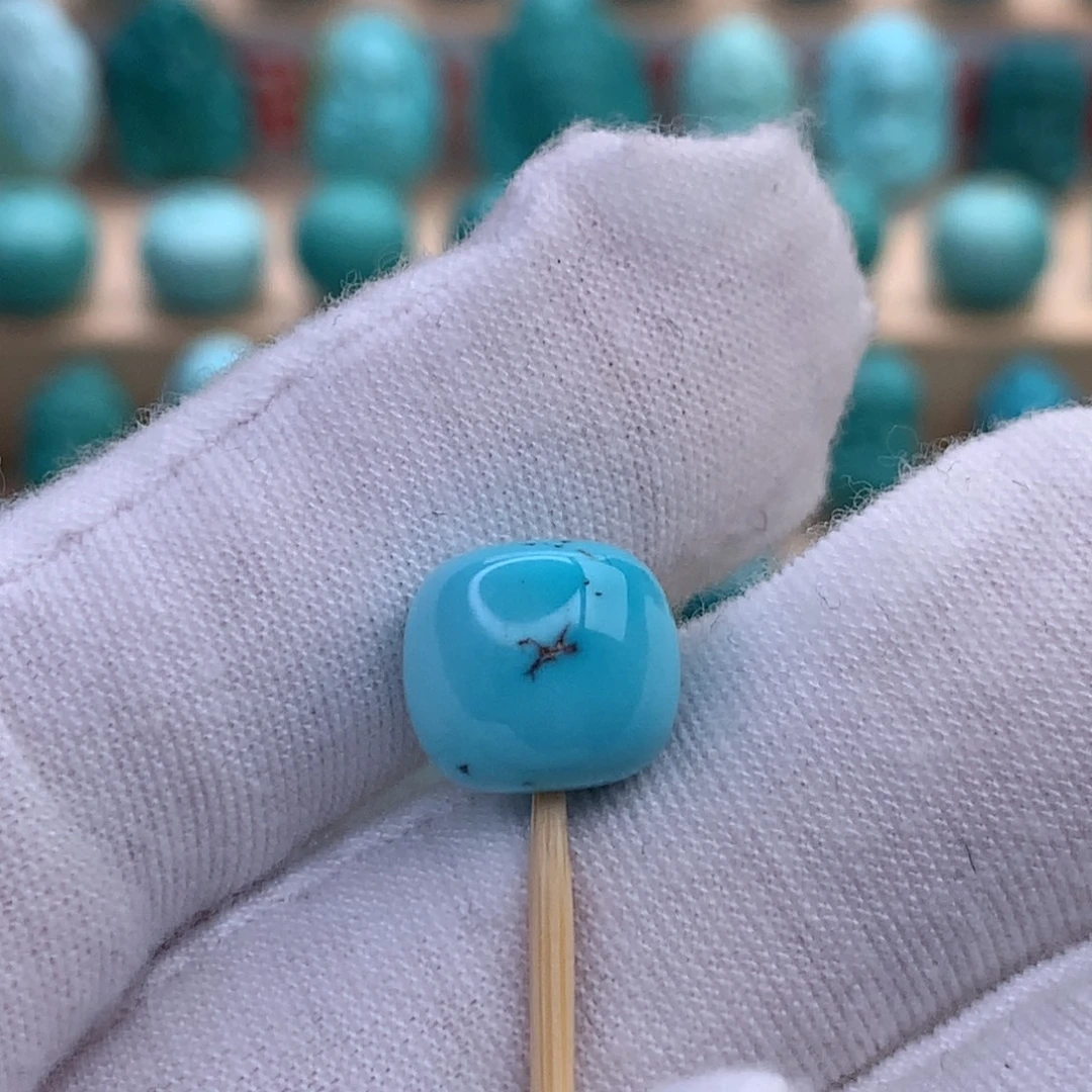 绿松石未镶嵌珠宝奇石原矿绿松石老型珠