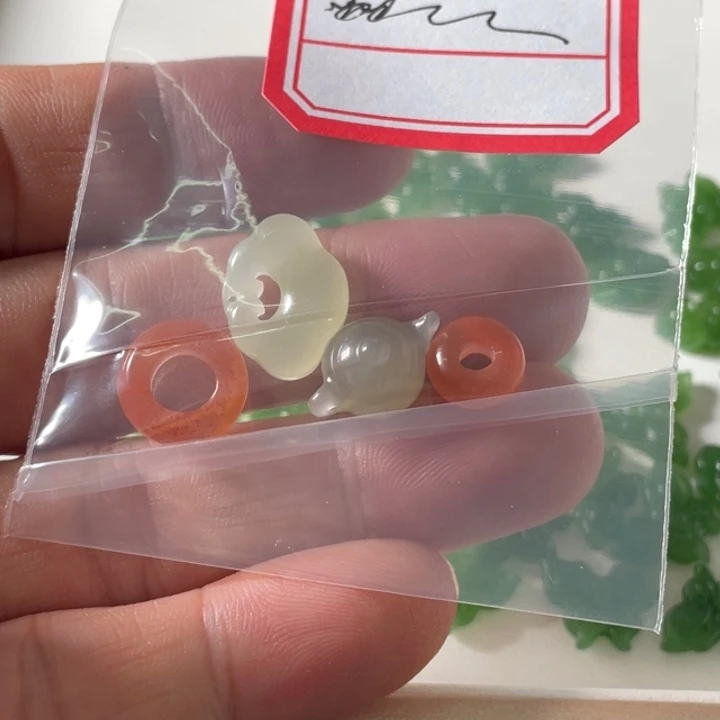 颈饰未镶嵌南红玛瑙?*?