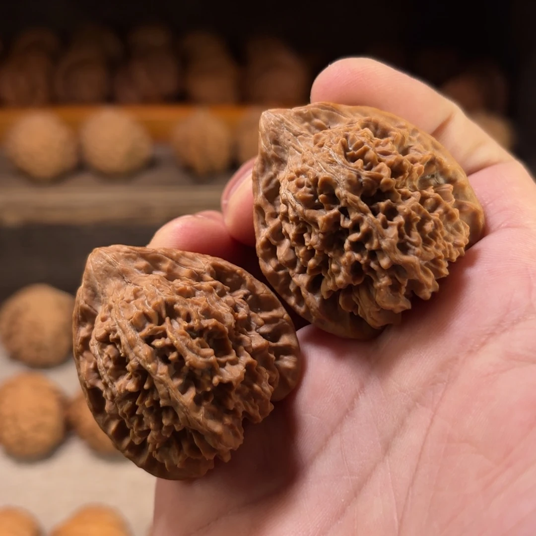 文玩核桃吊坠全品老款百花山边40