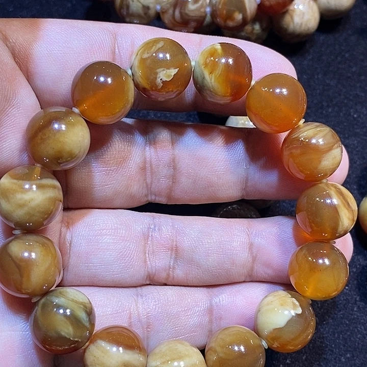 未镶嵌琥珀手链一