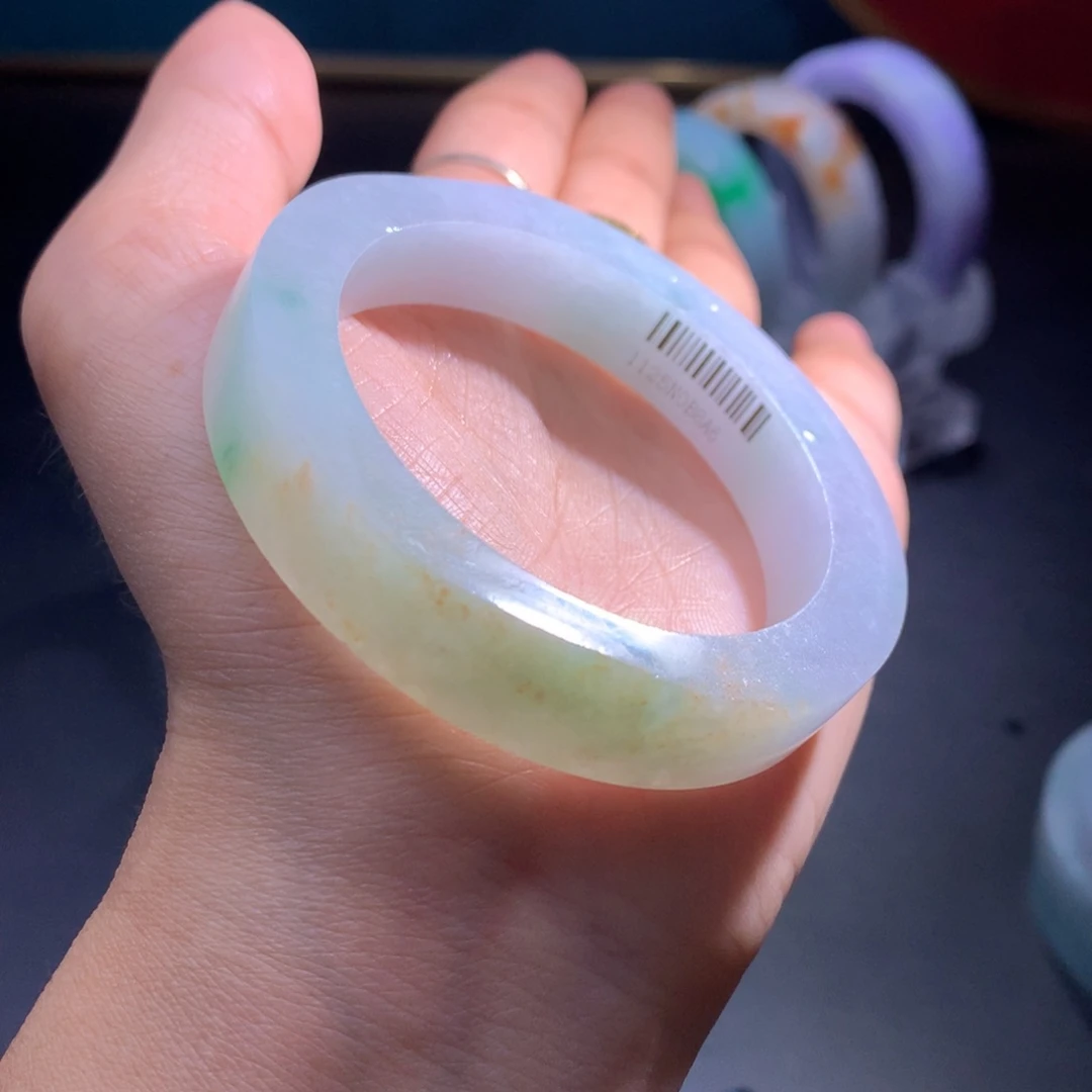 未镶嵌翡翠手镯定制翡翠