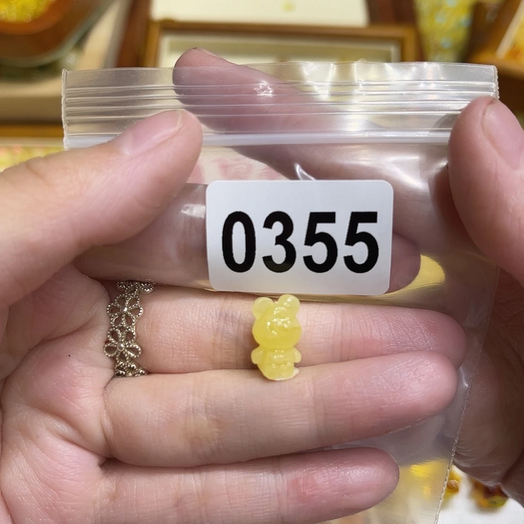 琥珀未镶嵌颈饰蜜蜡