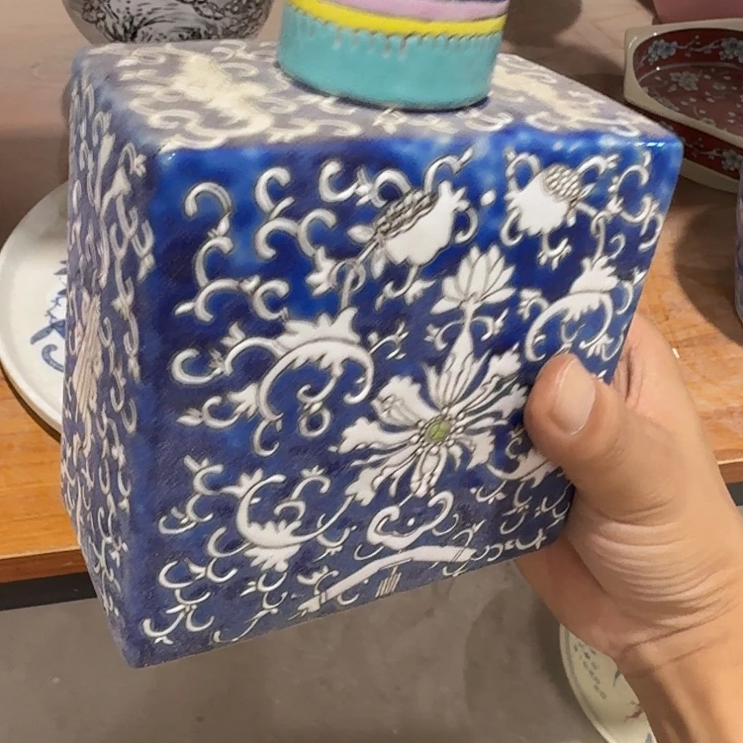 瓷片摆件等方式对该公司采取