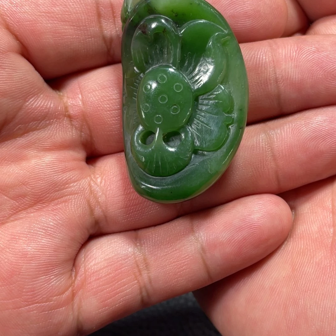 颈饰未镶嵌和田玉（糖玉）