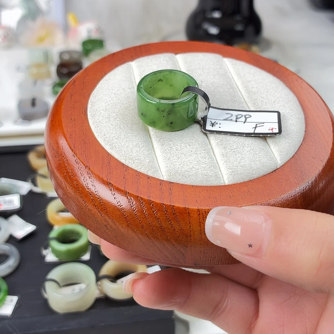 和田玉未镶嵌戒指Q73碧玉圆切内径15.6