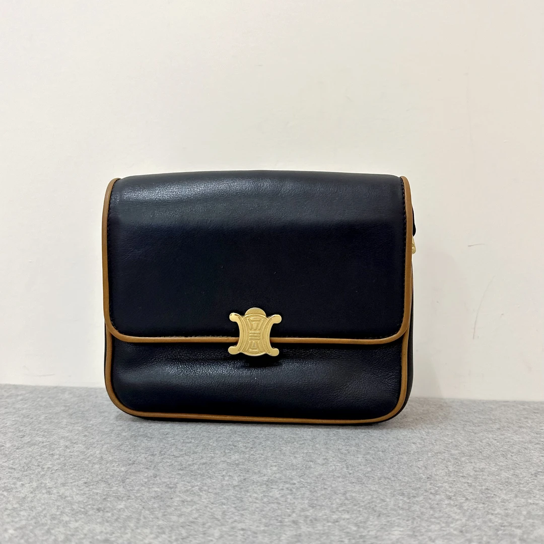 95新 Celine/思琳 凯旋门黑金邮差斜挎包