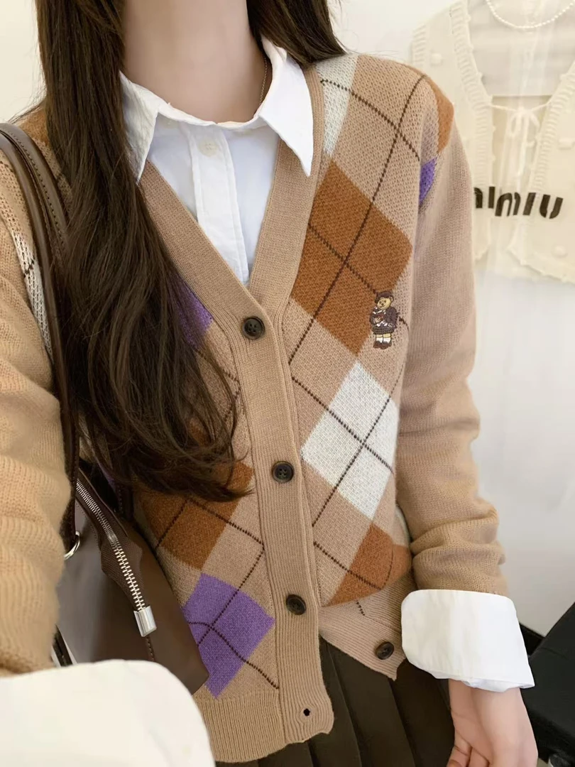 编码【301-350】2025新款小熊女装秋季毛衣款多色多款链接