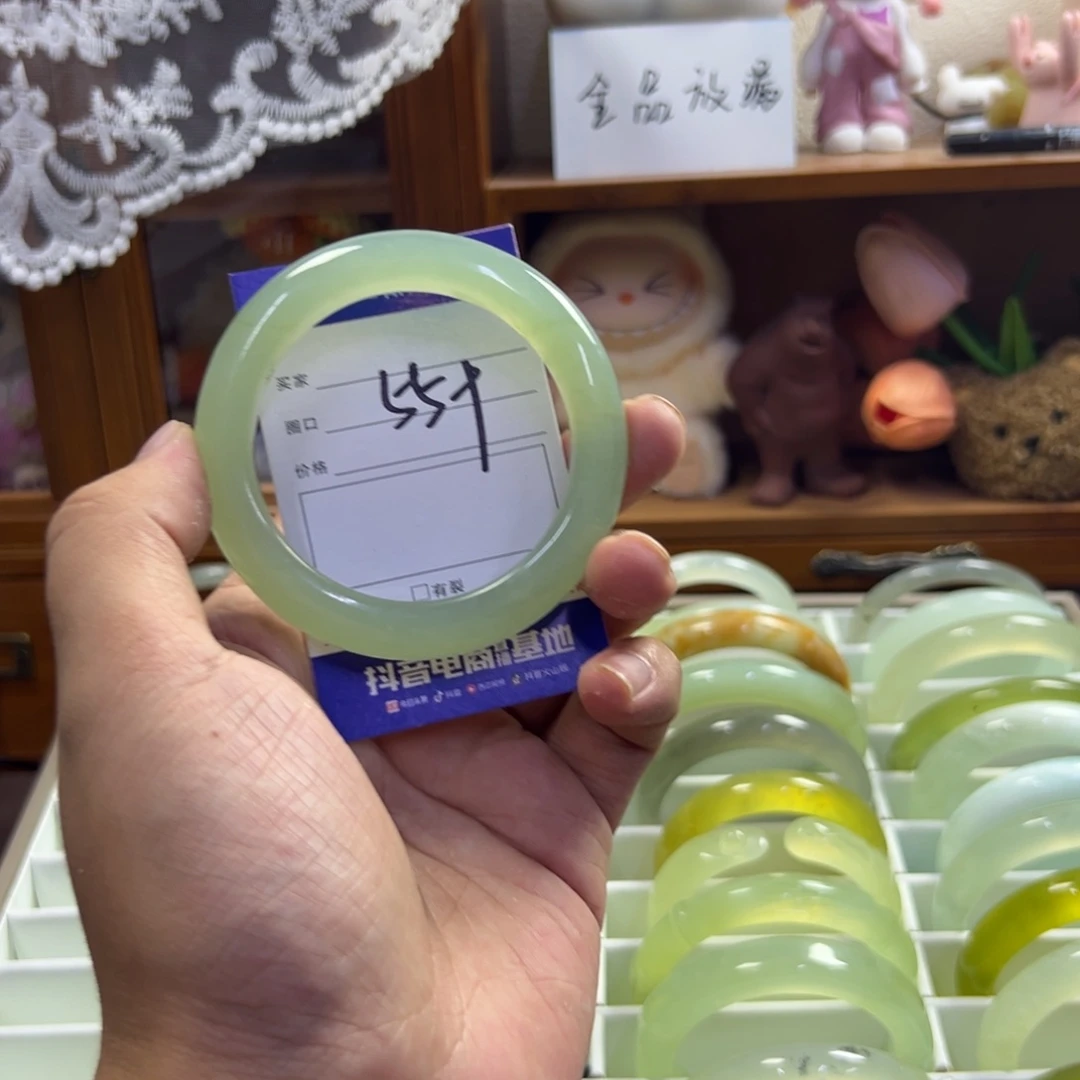 蛇纹石玉未镶嵌手镯611