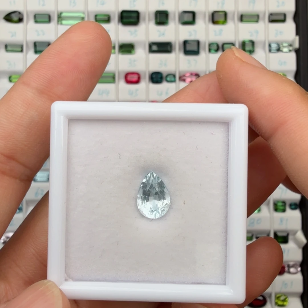 海蓝宝石裸石天然2.1克拉