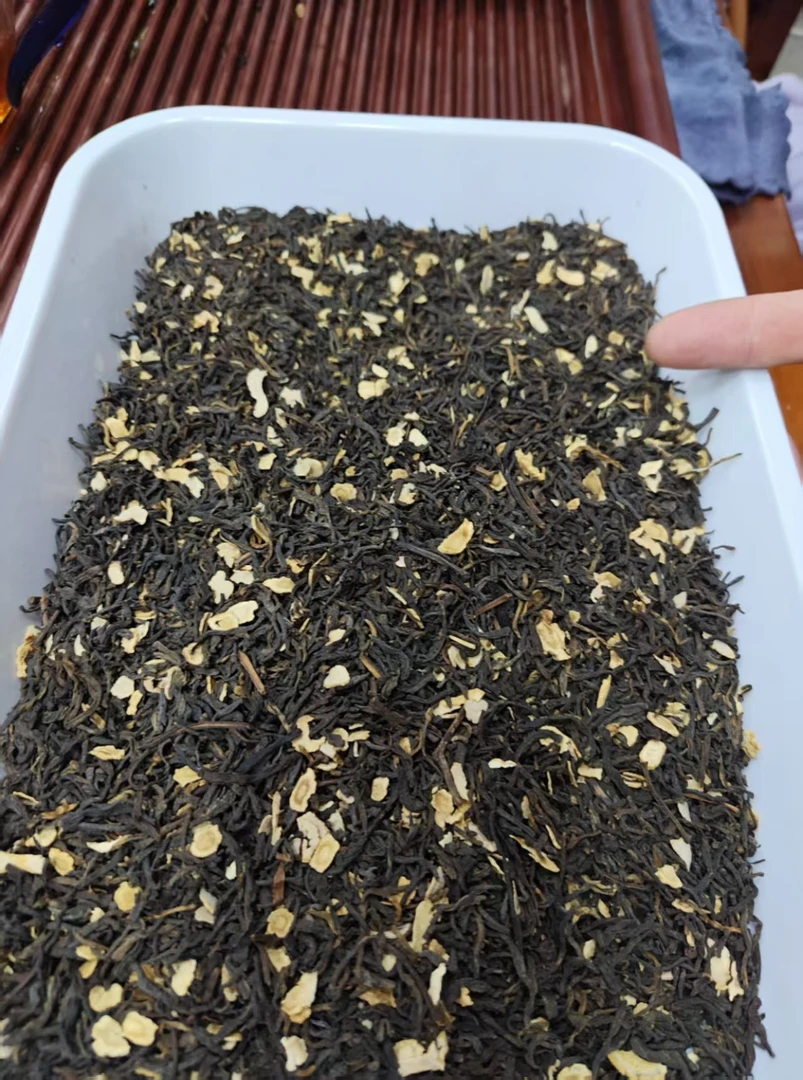 邓总收茶-人参六堡茶 参香茶韵交织 茶与参的结合