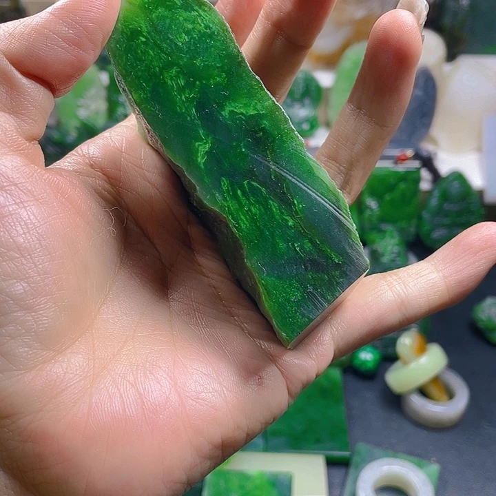 和田玉未镶嵌珠宝半成品