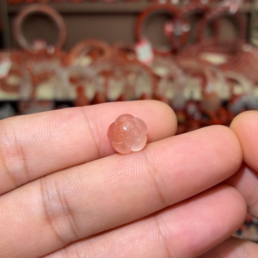 南红玛瑙未镶嵌颈饰莲花籽