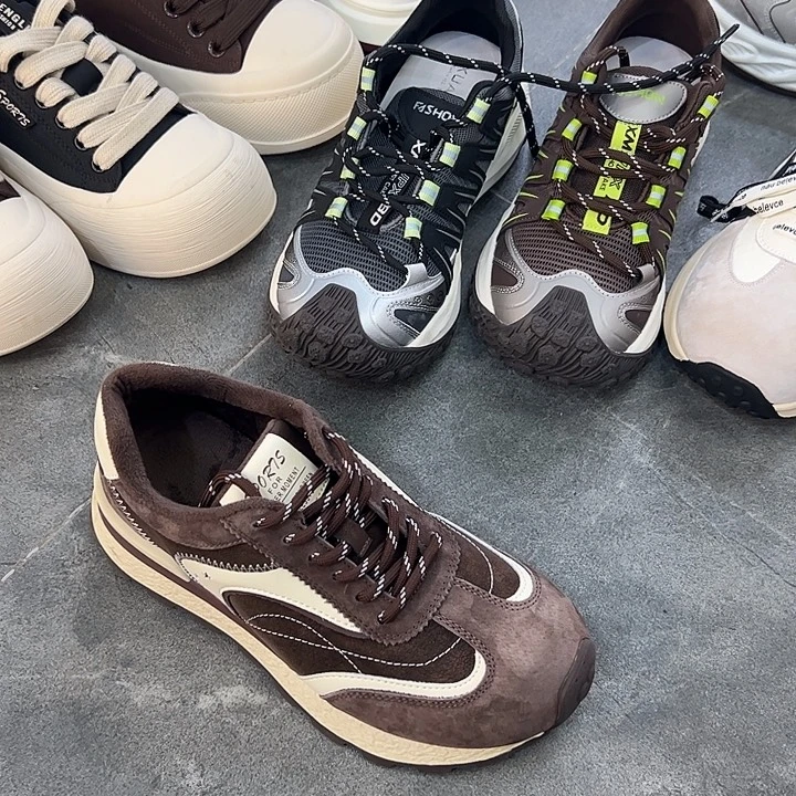 478547179棕色39码