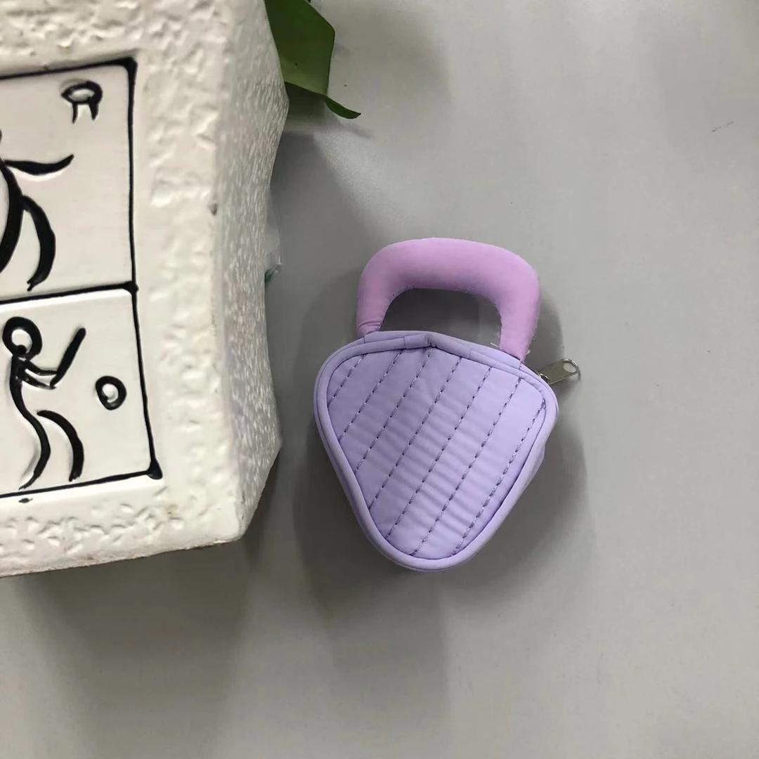 小衰啊~三角迷你包包