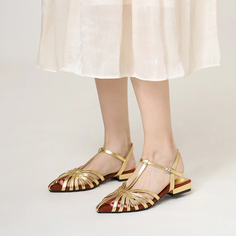 春夏时尚尖头粗跟凉鞋女百搭低帮露趾平底时装凉鞋外穿旅行沙滩鞋