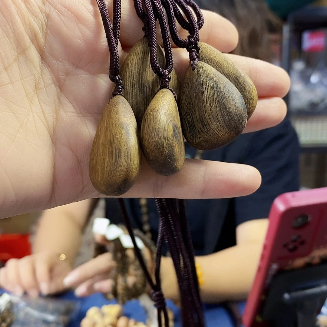 沉香碎屑沉香T**k棋楠原材料吊牌多样性发一