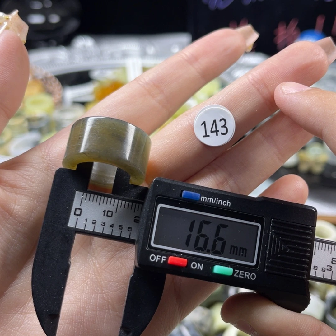 蛇纹石玉未镶嵌戒指