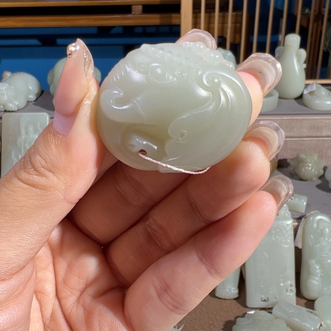 和田玉（糖玉）未镶嵌颈饰