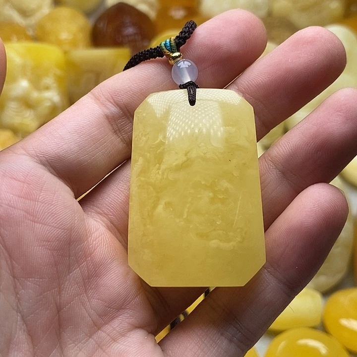 琥珀颈饰未镶嵌琥珀蜜蜡吊坠
