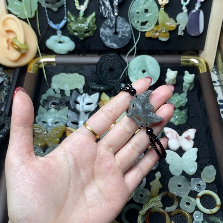 蛇纹石玉未镶嵌颈饰福利