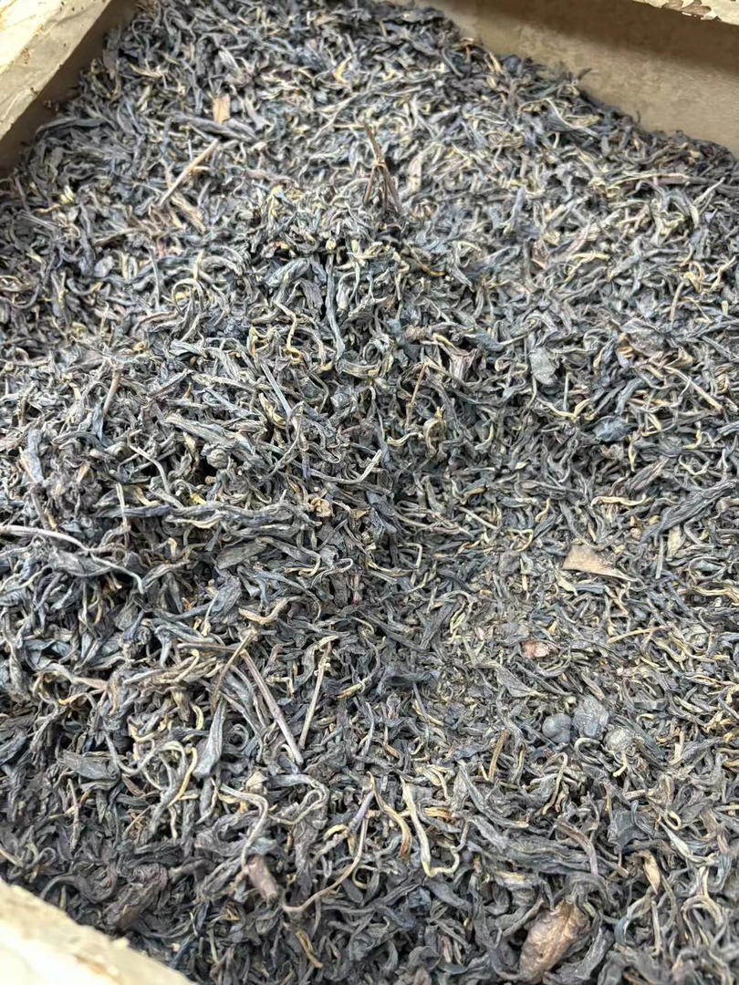 九十年代未代原木箱老茶普洱茶生茶