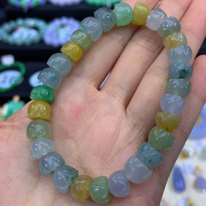 翡翠未镶嵌颈饰翡翠9