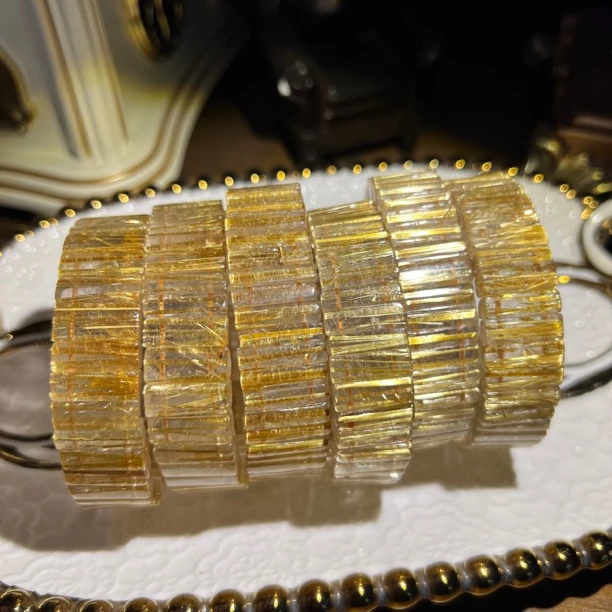 X101-珍藏级天然老矿料钛晶手排单圈-多样性发其一