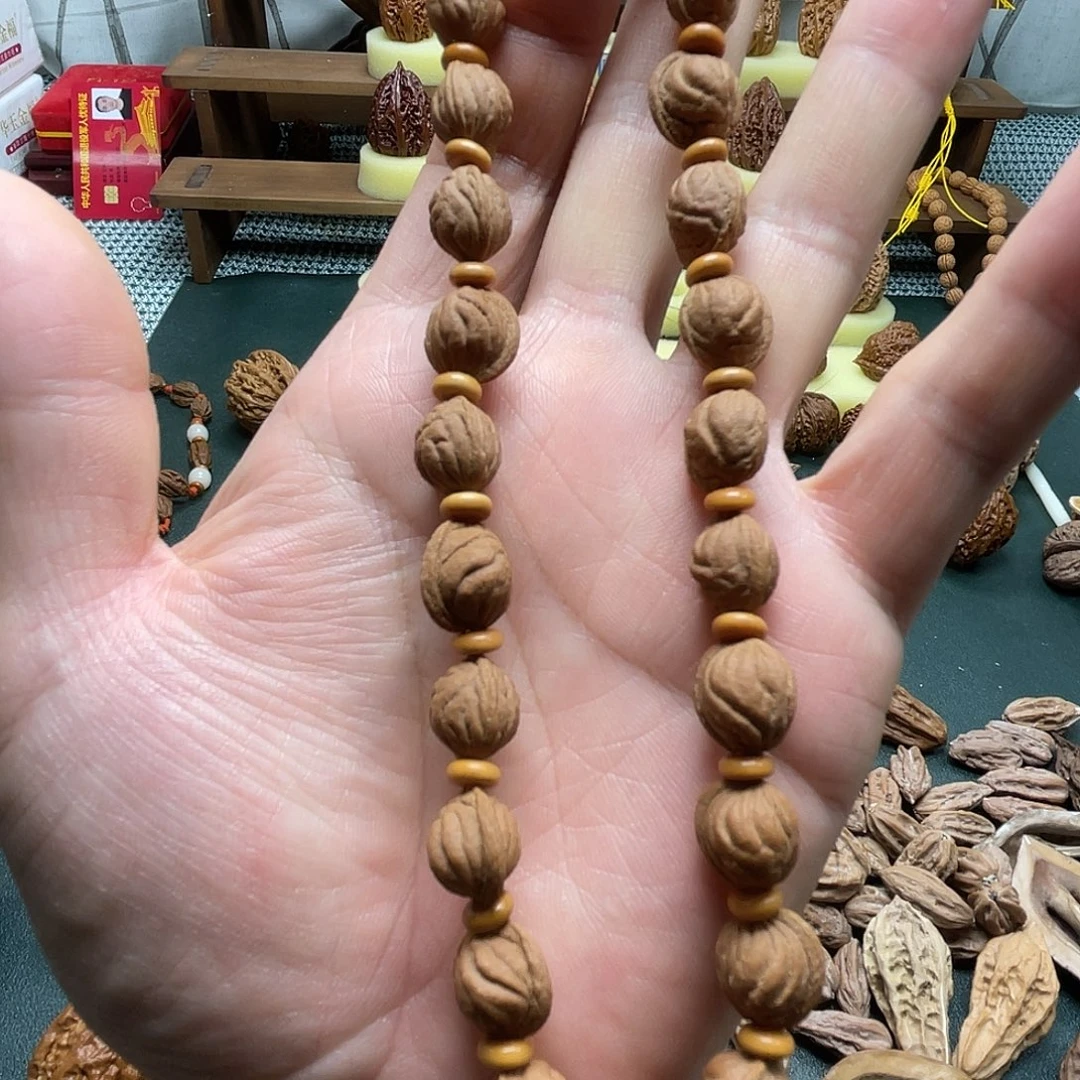 吊坠猴头核桃龙纹桃核手串