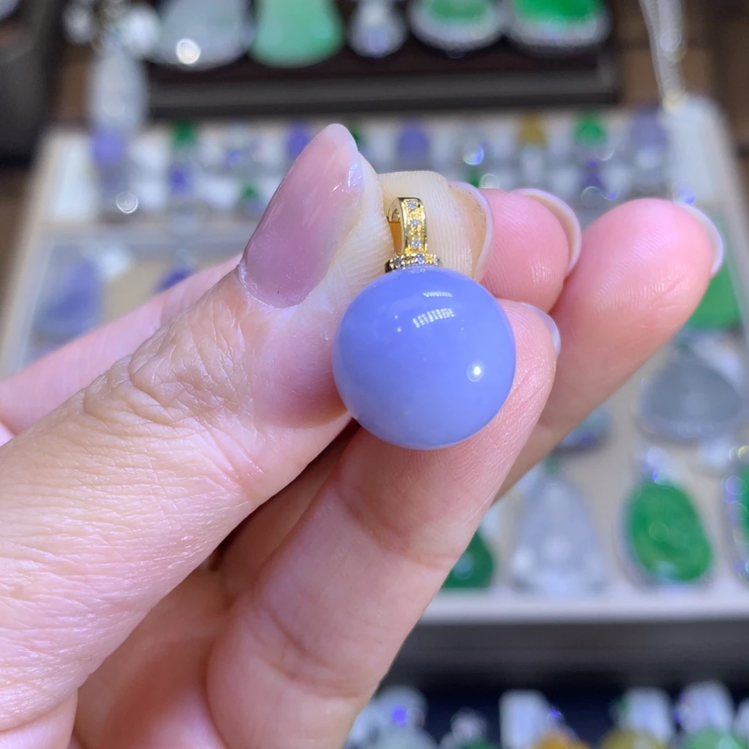 翡翠18K金镶嵌颈饰翡翠