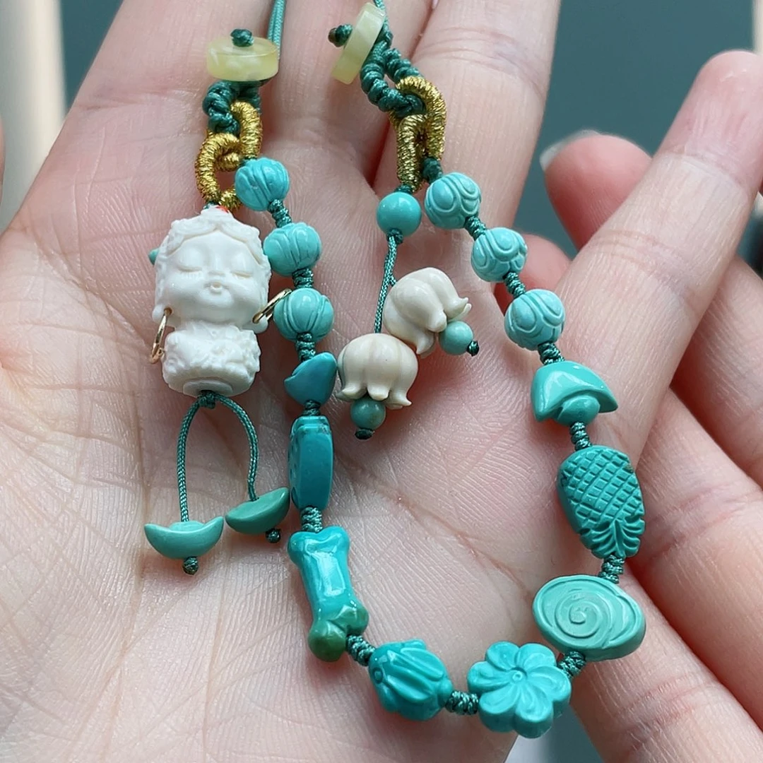 绿松石未镶嵌颈饰