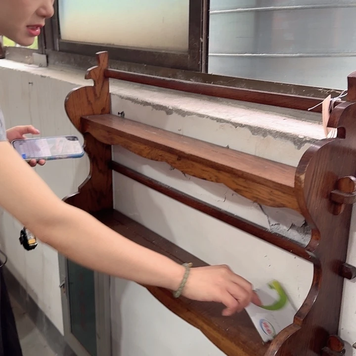 凤***合其它金属木（非红木类）壁挂架包邮到家哦