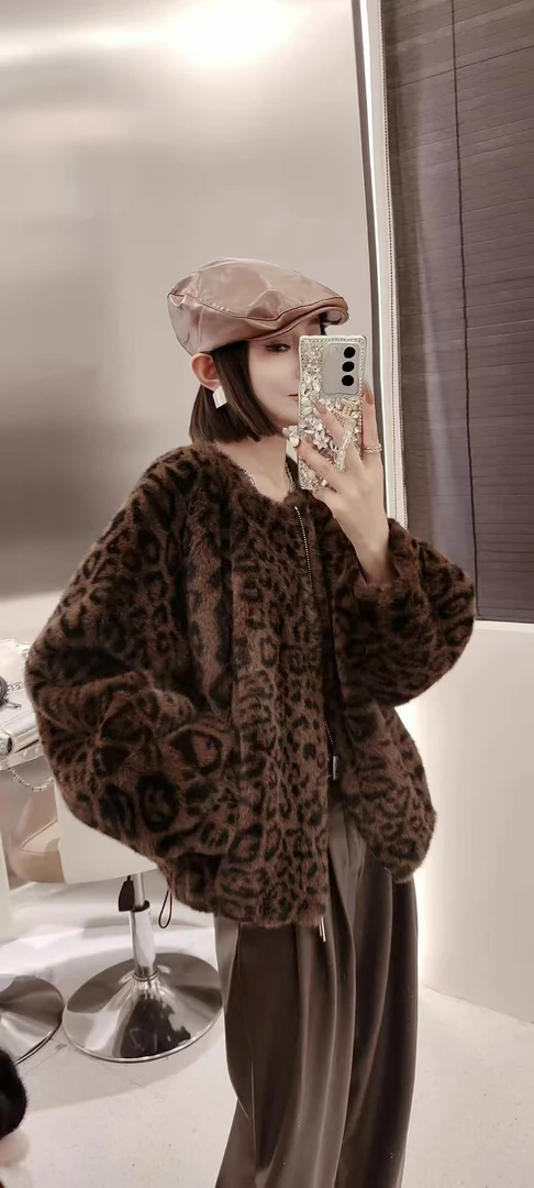 王姐推荐时尚百搭个性环保毛外套