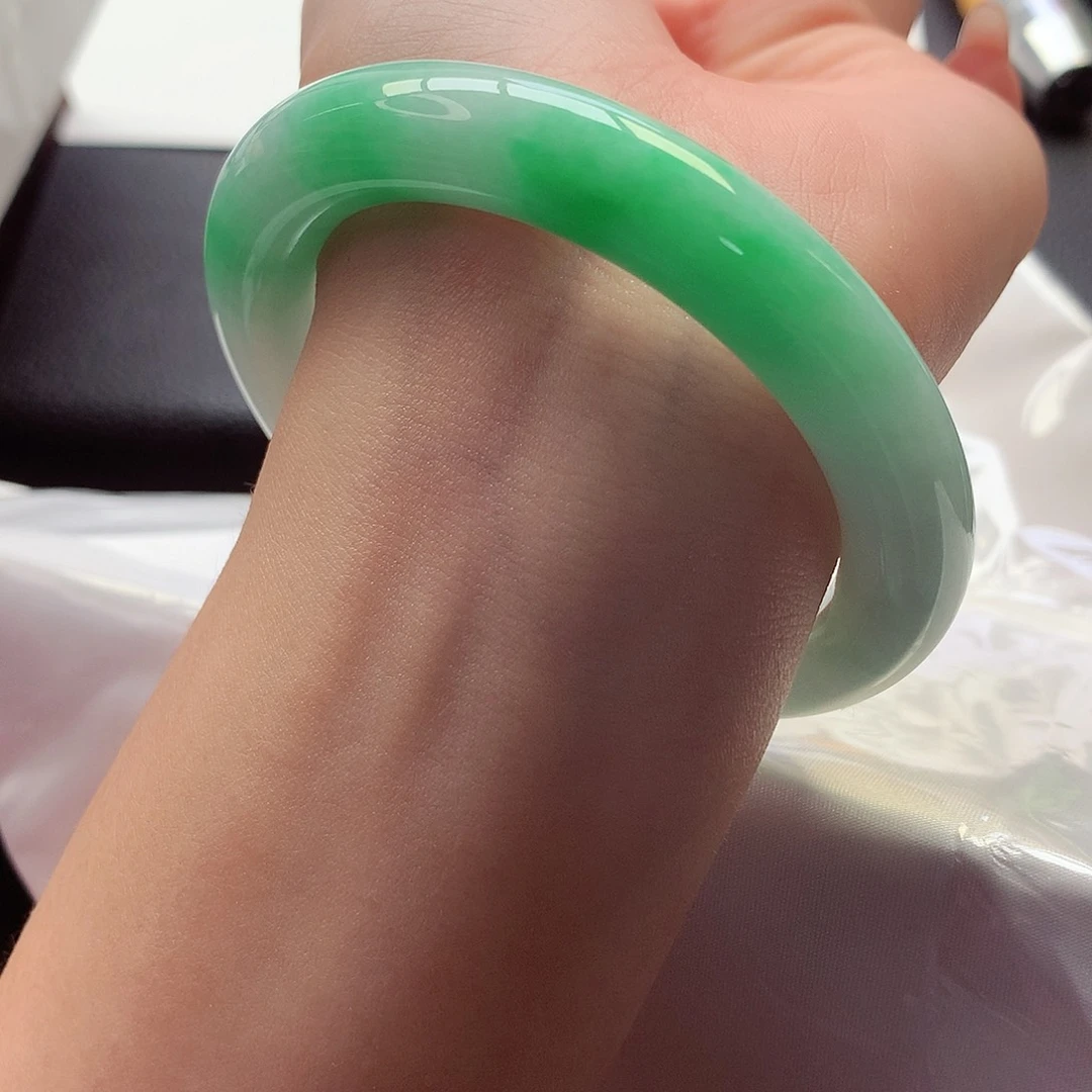 翡翠手镯未镶嵌天然A货翡翠56/57