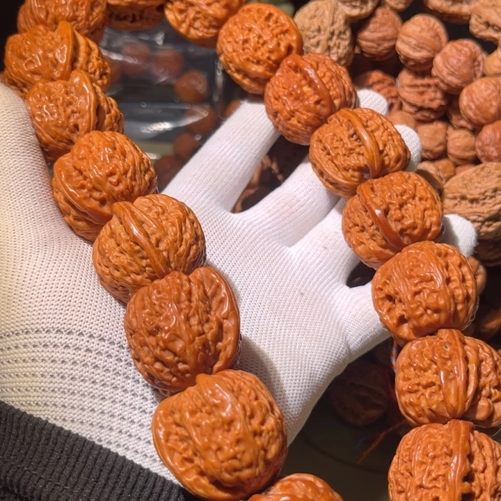 文玩核桃手串……23