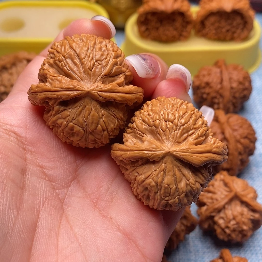 把件文玩核桃毕业肉球粗棱白狮子41尺
