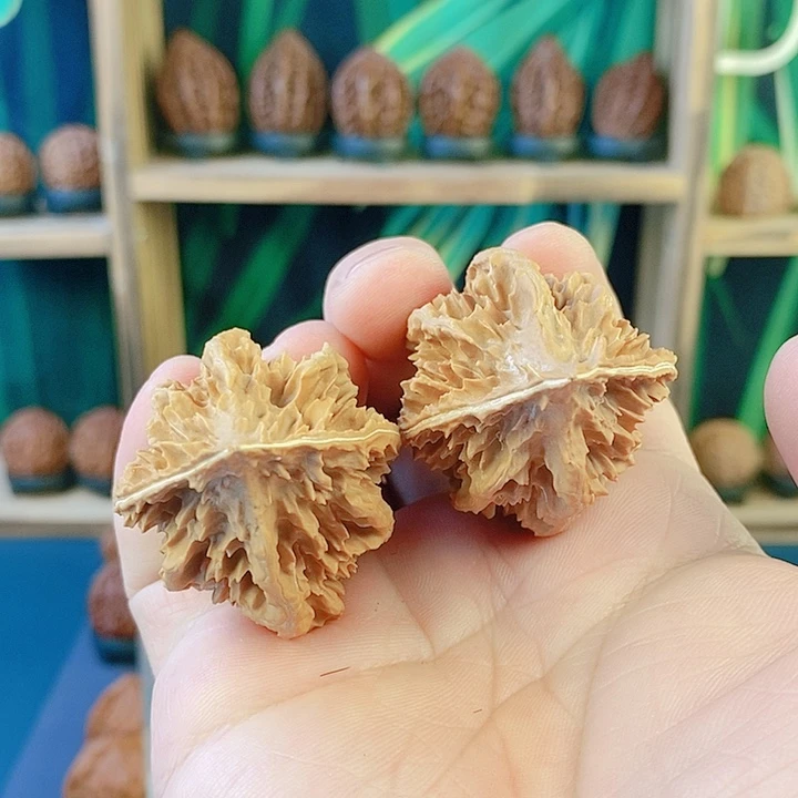 文玩核桃吊坠81老龙骨