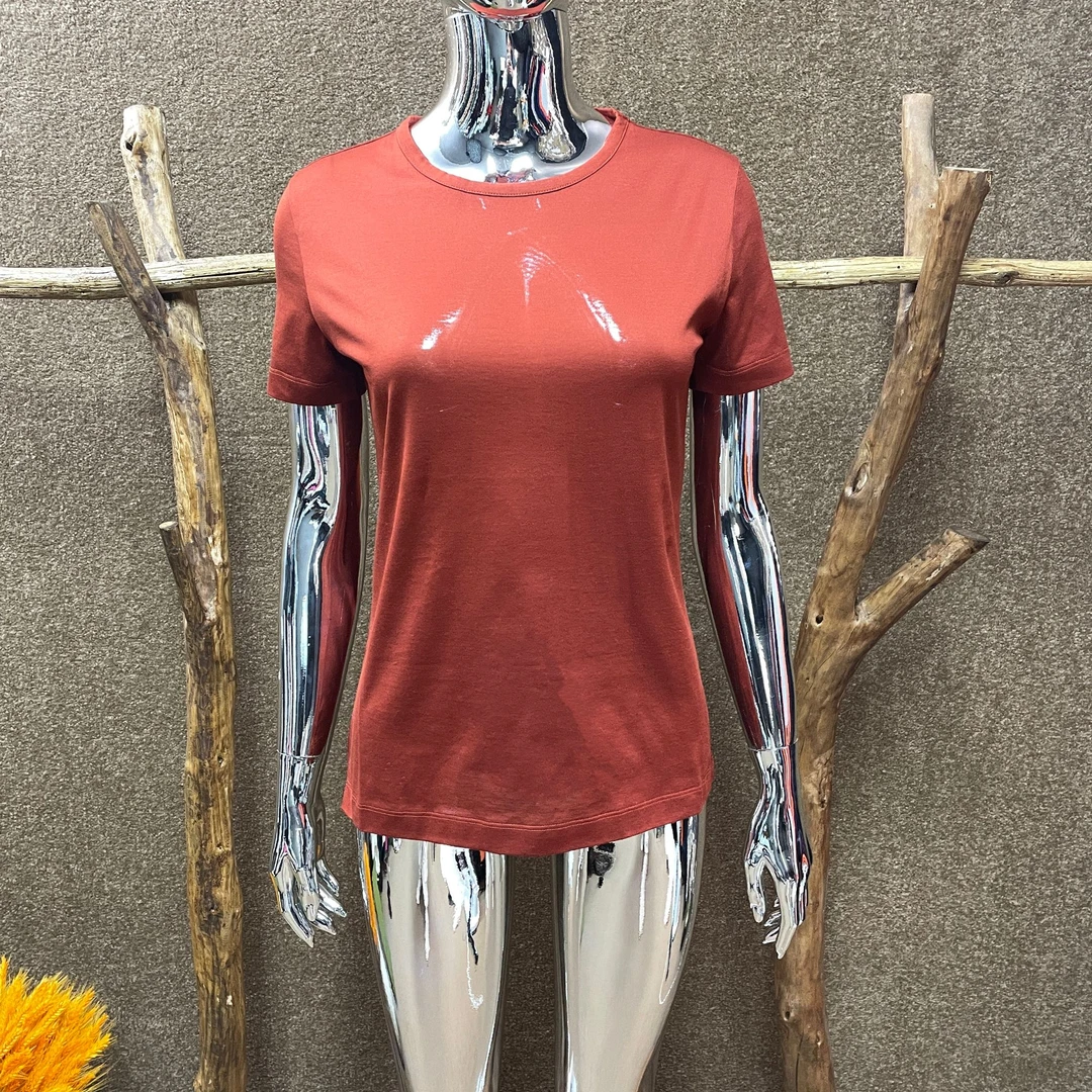 全新未使用  诺优翩雅/Loro Piana 纯色短袖上衣 42码