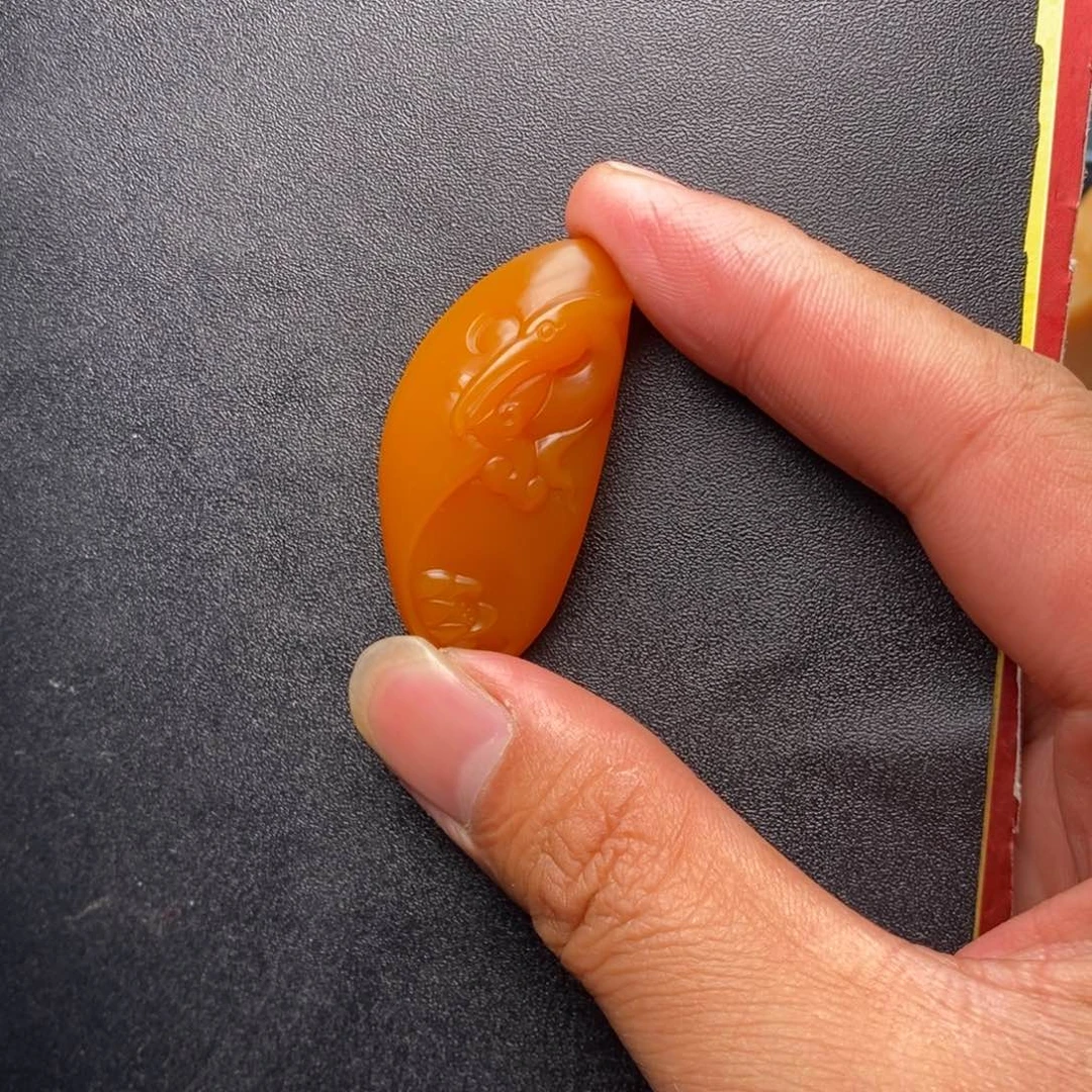 石英质玉颈饰未镶嵌安****饰