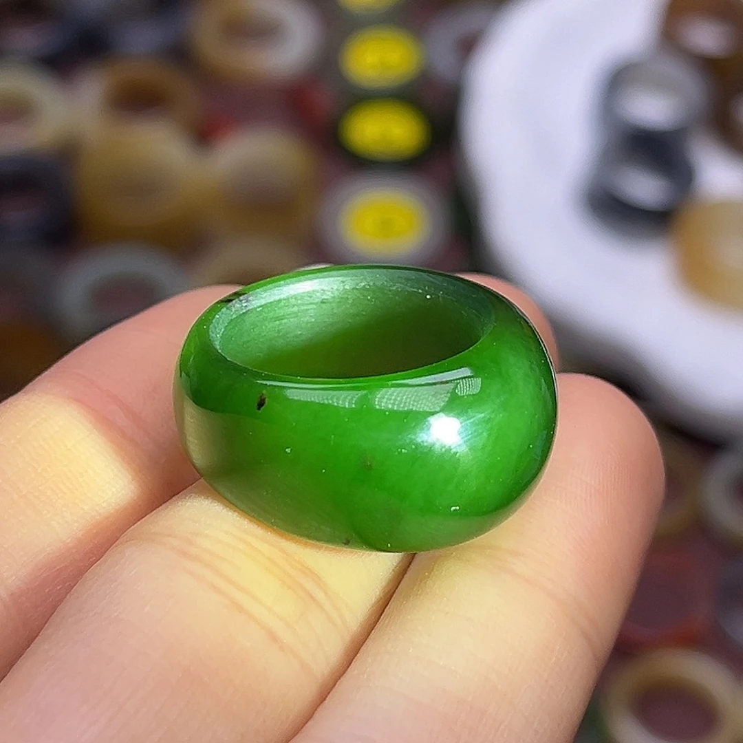 和田玉未镶嵌戒指17.4俄7辣绿馒头