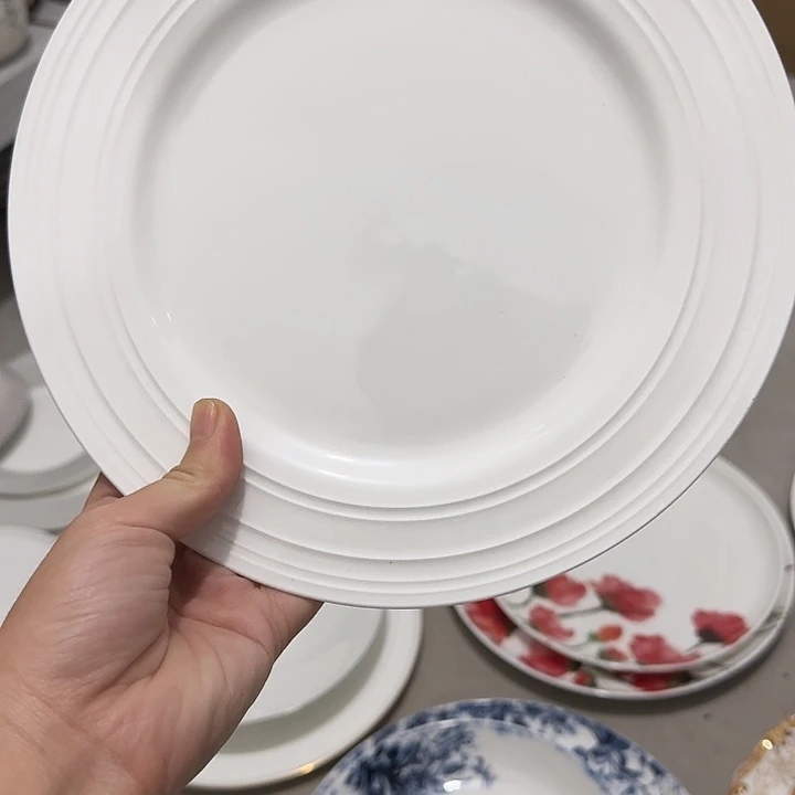 微瑕 骨瓷 九寸盘子一个