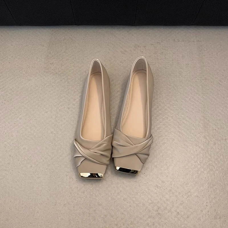 啄木鸟2025春新款方头平底鞋温柔晚风低跟单鞋女配裙子气质奶奶鞋