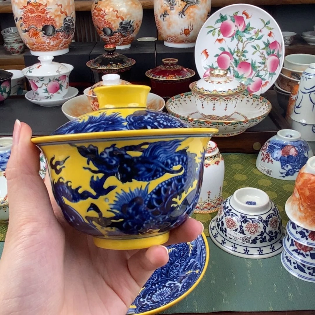 陶瓷的设计师是一个