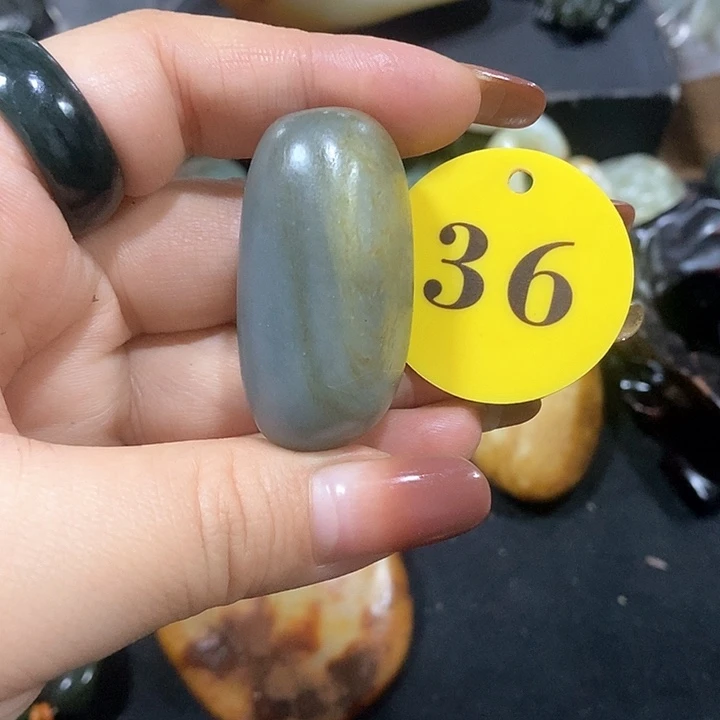 未镶嵌和田玉挂件