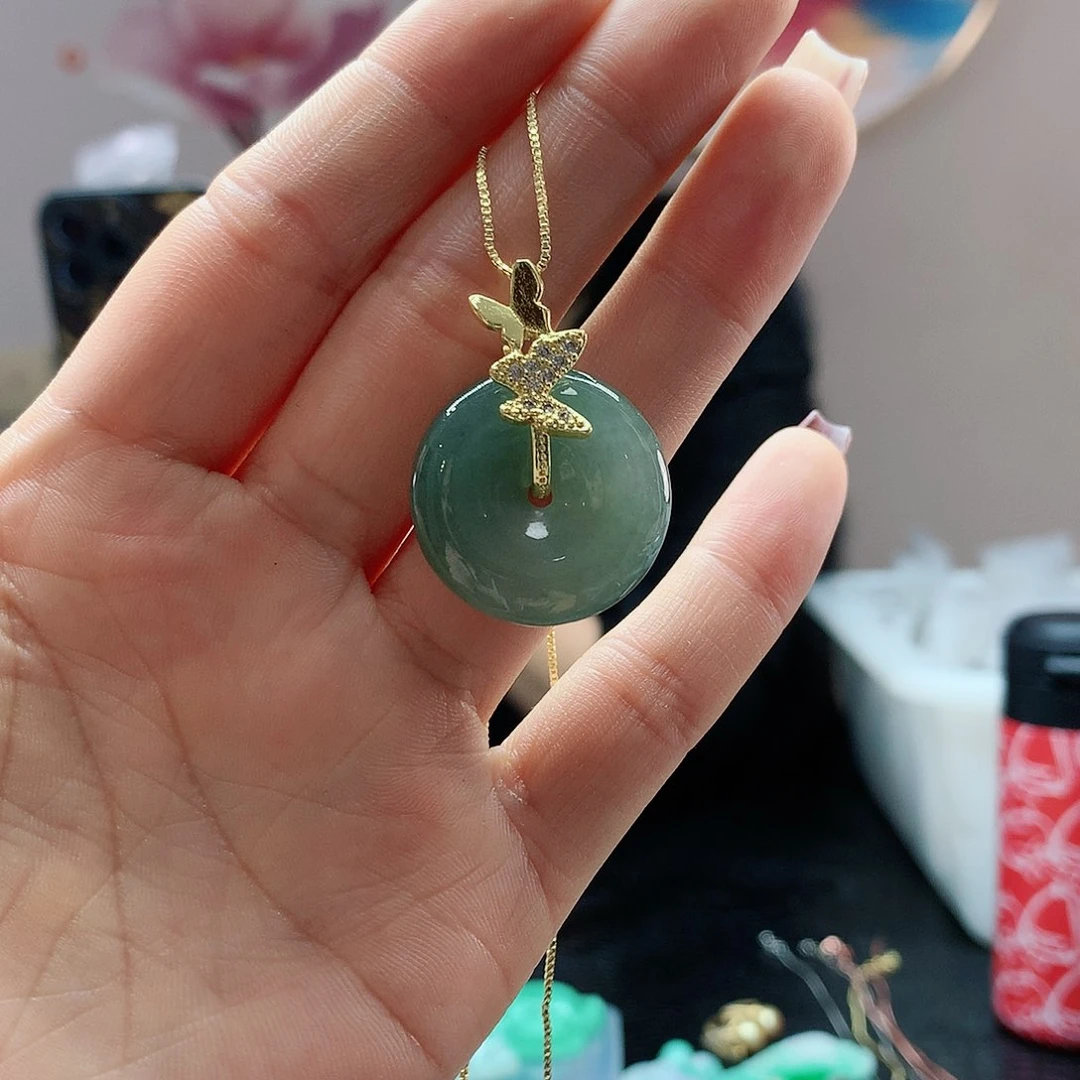 【闪购商品】翡翠吊坠(赠链)未镶嵌
