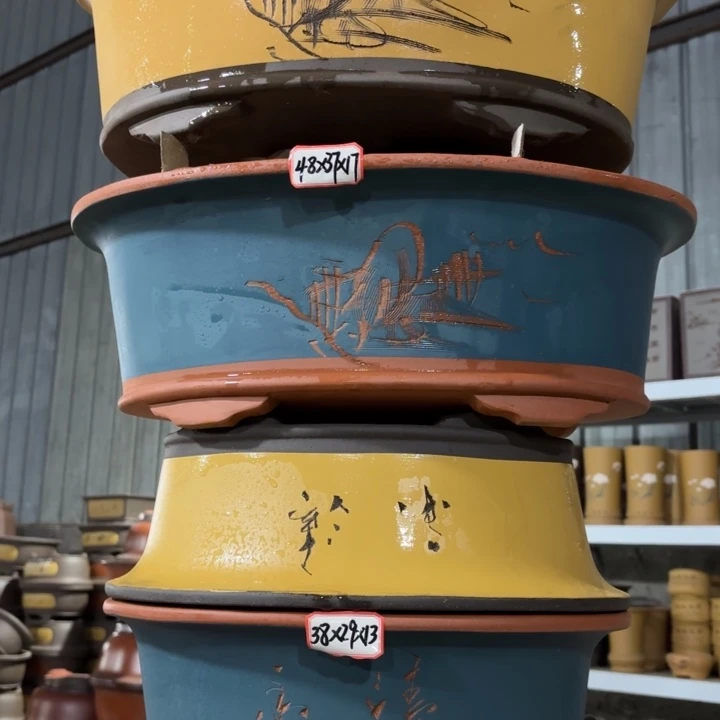 紫砂花盆168-4。