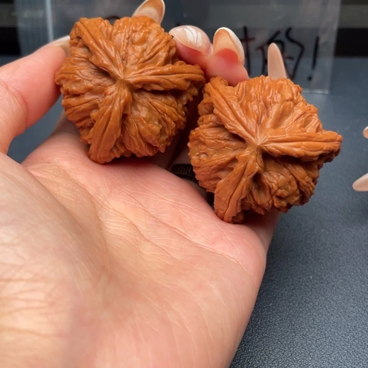 火***手吊坠文玩核桃白狮子