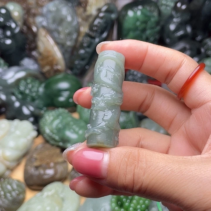 未镶嵌和田玉挂件